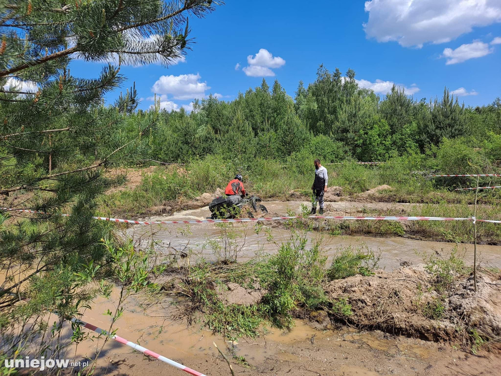 Koło Uniejowa postał tor off-roadowy