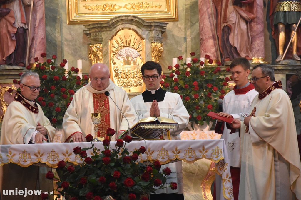 Nowy biskup odwiedził Uniejów.Odpust w parafii pw. św. Floriana