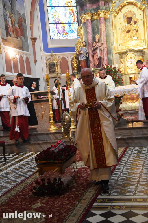Nowy biskup odwiedził Uniejów.Odpust w parafii pw. św. Floriana