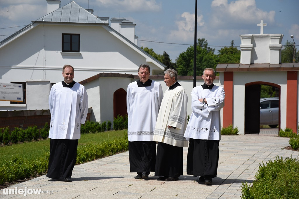 Nowy biskup odwiedził Uniejów.Odpust w parafii pw. św. Floriana
