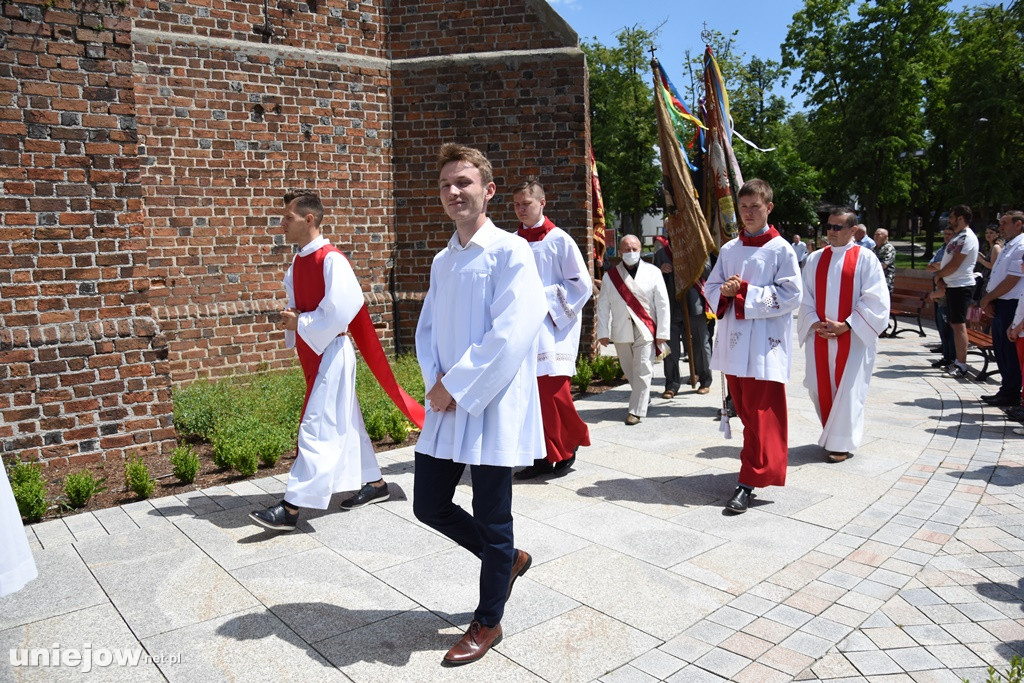 Nowy biskup odwiedził Uniejów.Odpust w parafii pw. św. Floriana
