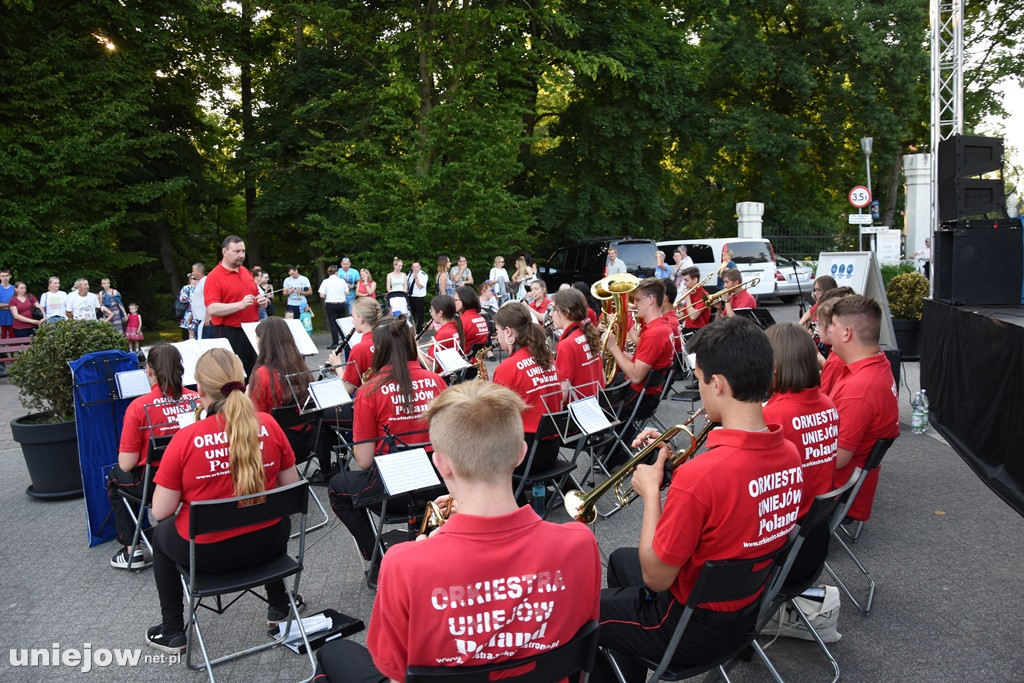 Uniejów już muzycznie powitał lato