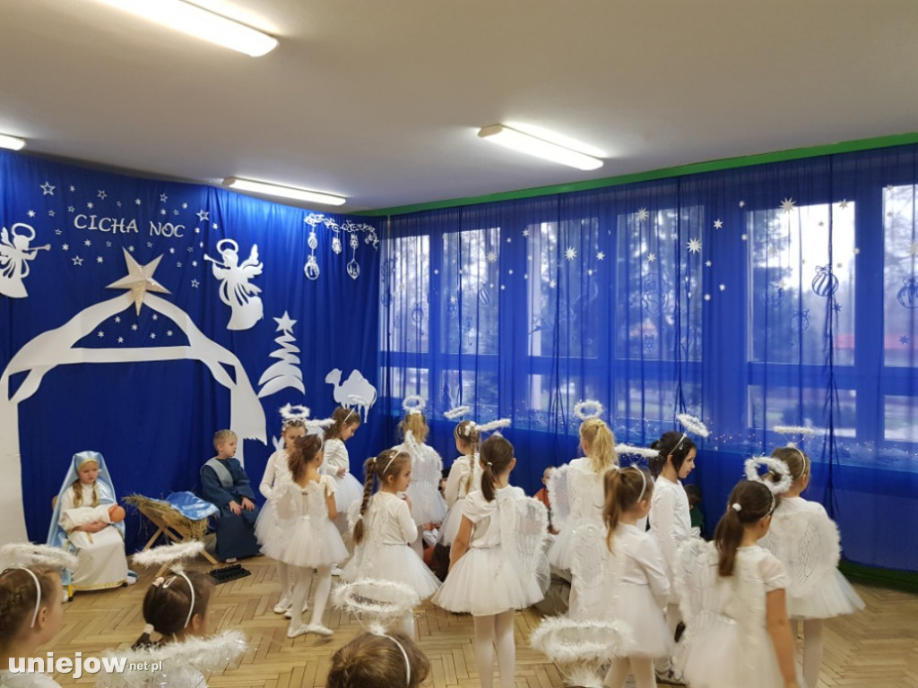  Przedszkolaki przygotowały Jasełka