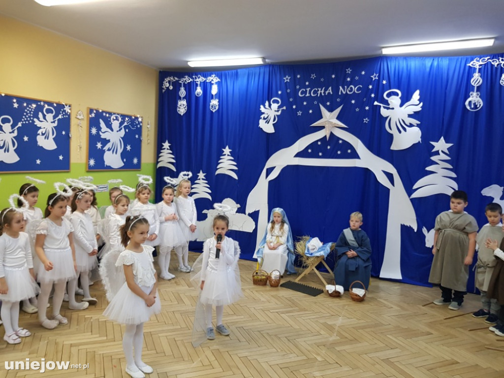  Przedszkolaki przygotowały Jasełka