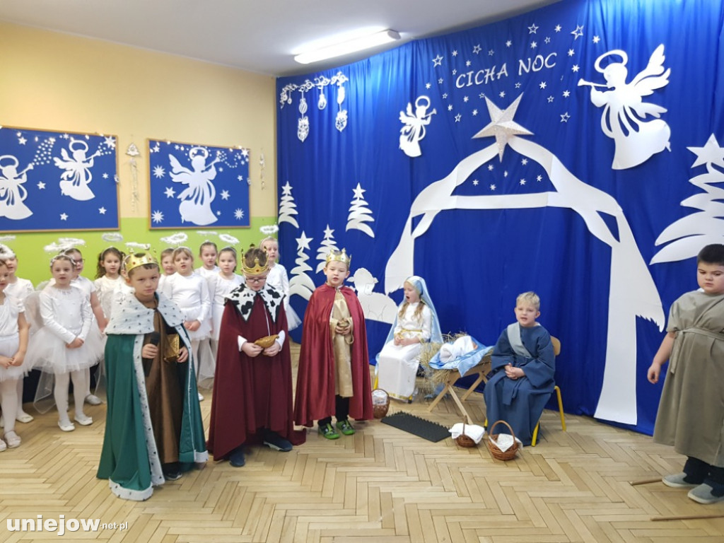  Przedszkolaki przygotowały Jasełka