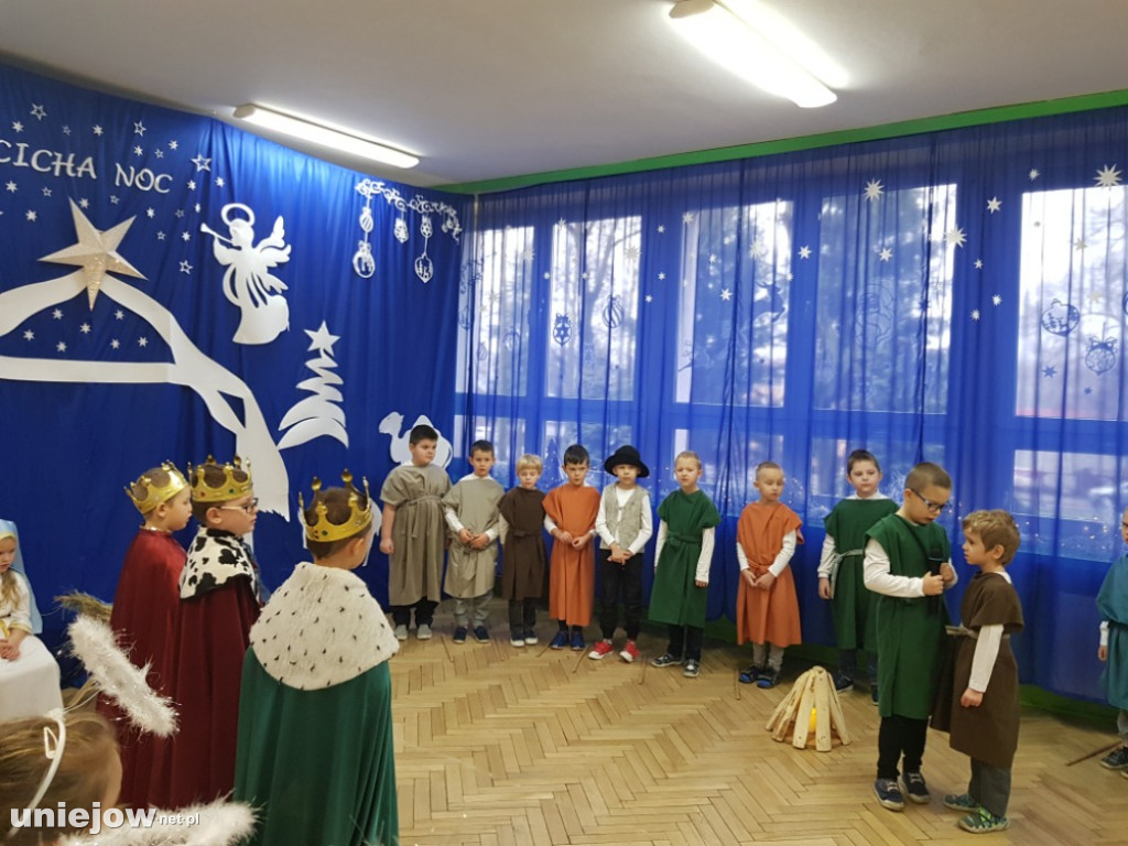  Przedszkolaki przygotowały Jasełka