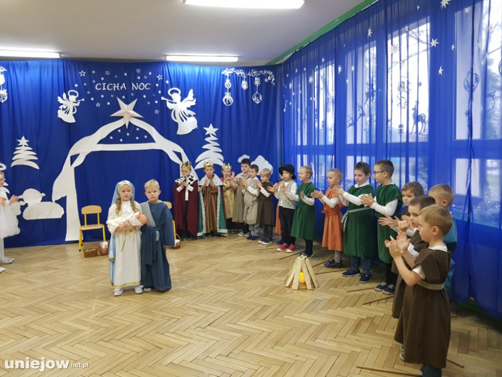  Przedszkolaki przygotowały Jasełka