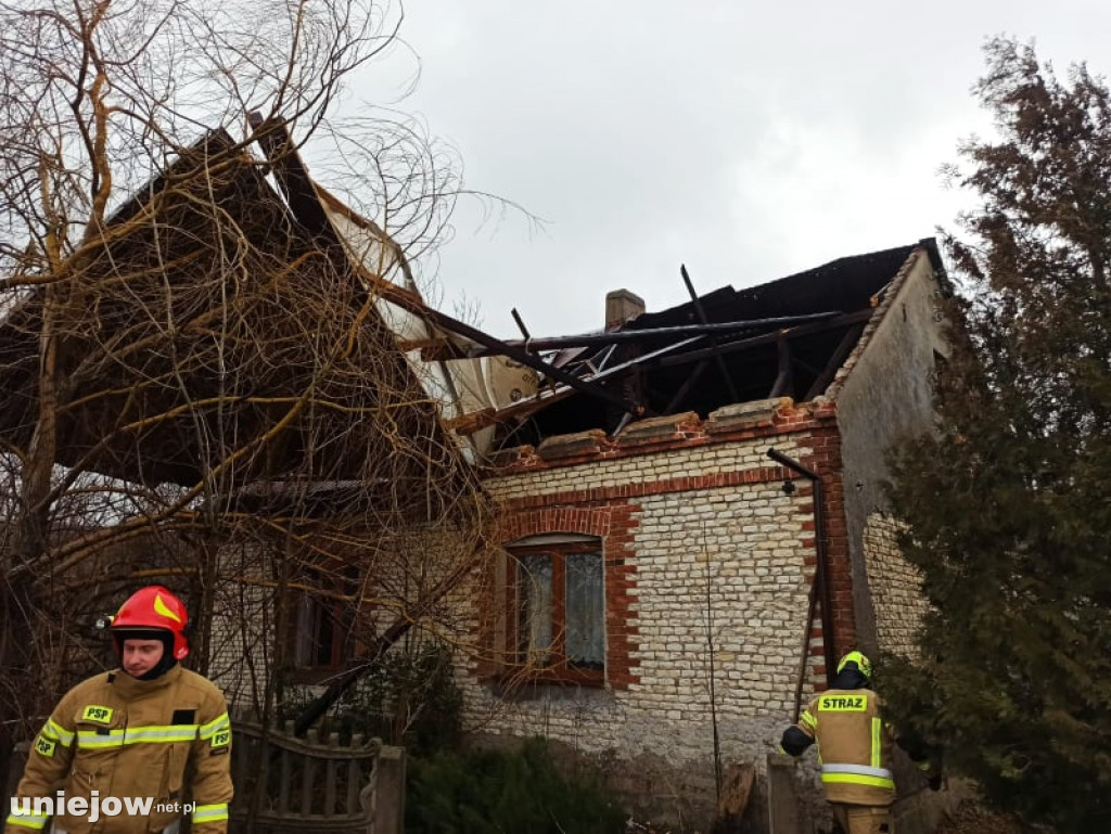 Wichury w powiecie poddębickim. Ponad 30 interwencji strażaków