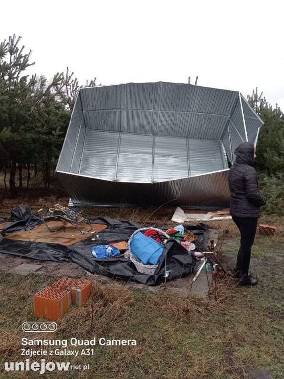 Wichury w powiecie poddębickim. Ponad 30 interwencji strażaków