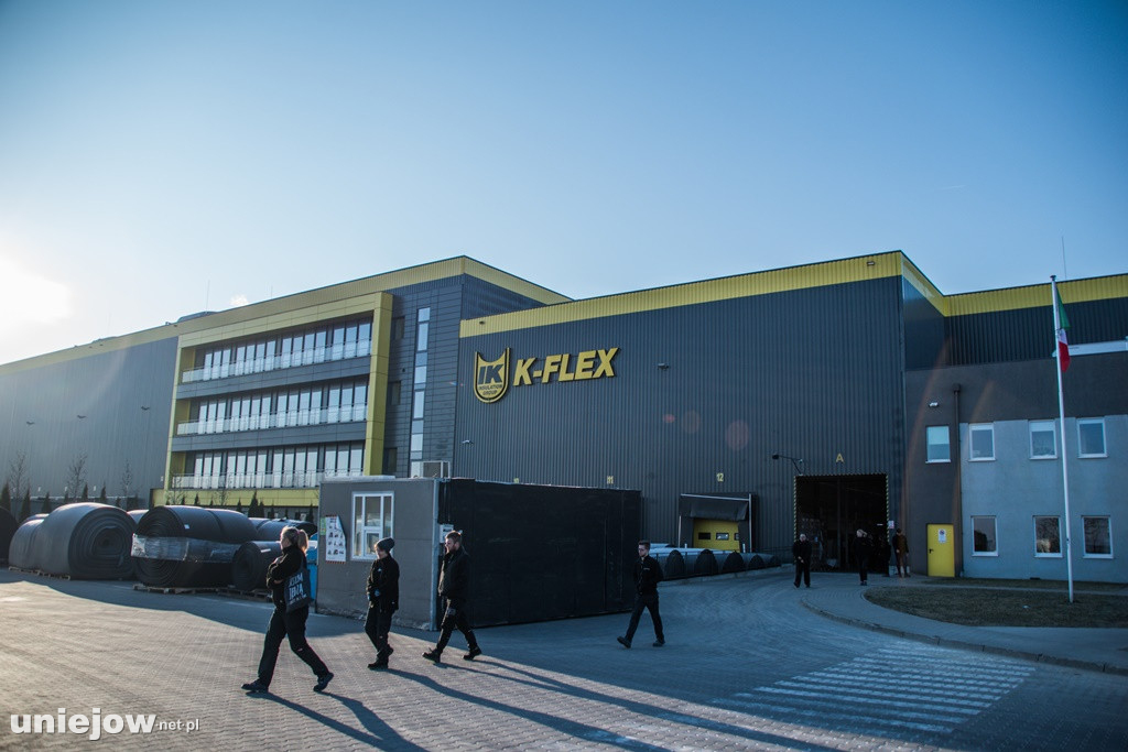 Ćwiczenia i ewakuacja w K-Flex w Wieleninie