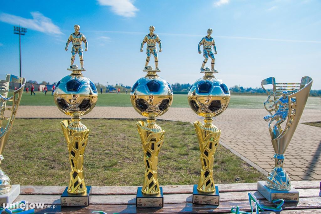 XXII  ,,Z podwórka na Stadion o puchar Tymbarku
