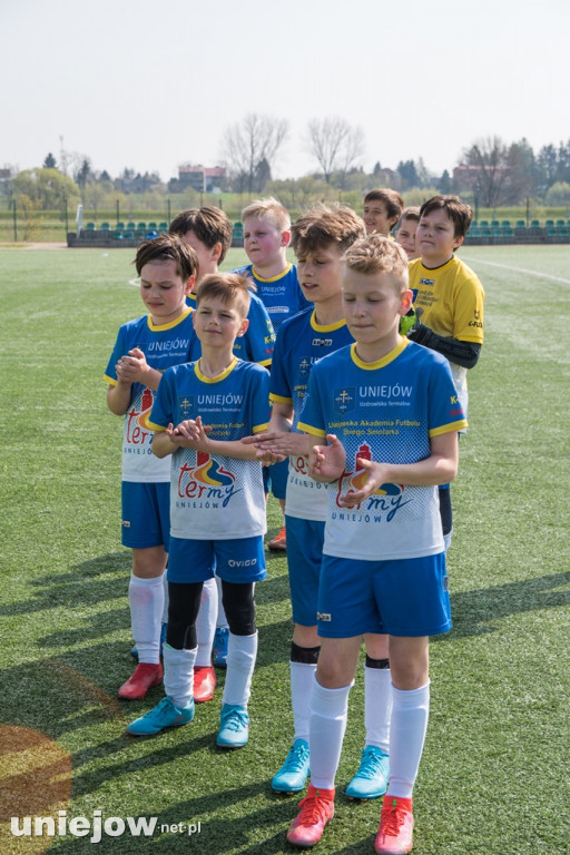 XXII  ,,Z podwórka na Stadion o puchar Tymbarku