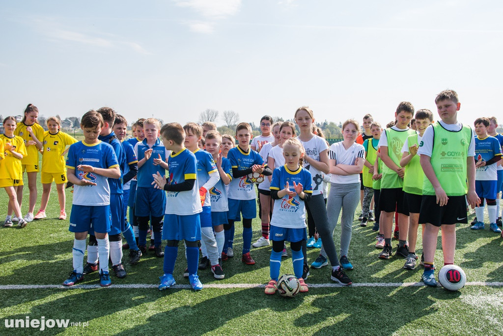 XXII  ,,Z podwórka na Stadion o puchar Tymbarku