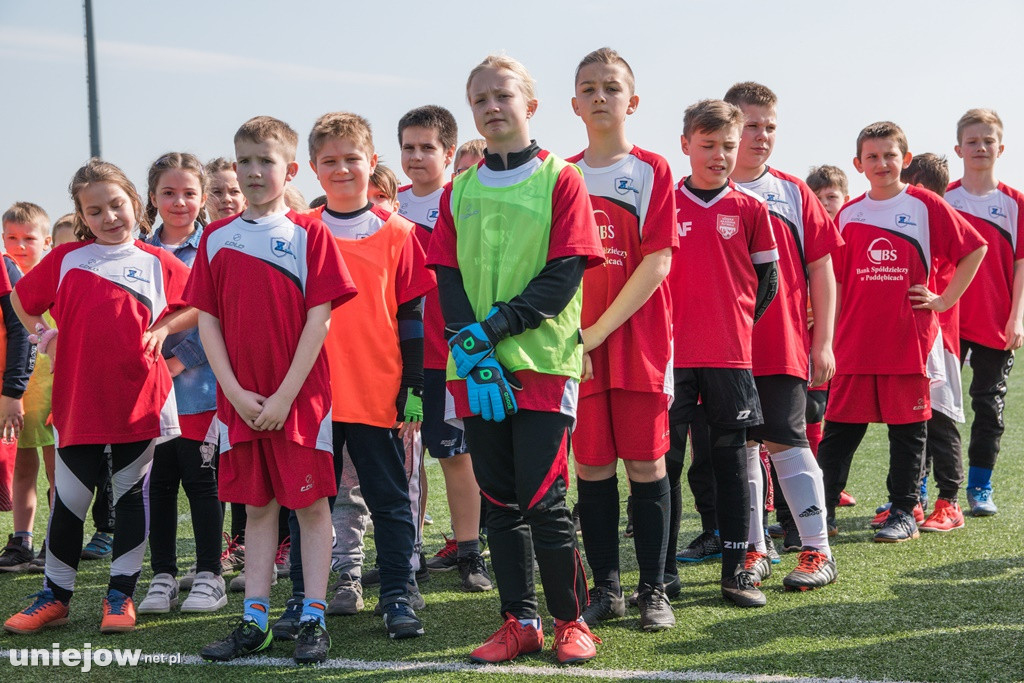 XXII  ,,Z podwórka na Stadion o puchar Tymbarku