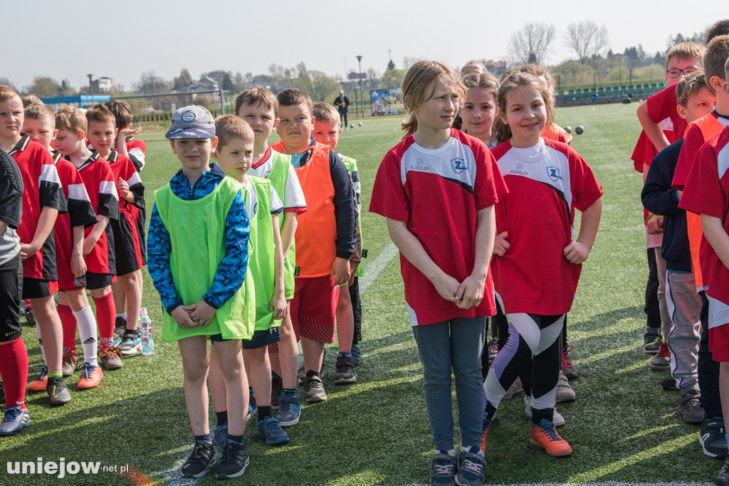 XXII  ,,Z podwórka na Stadion o puchar Tymbarku