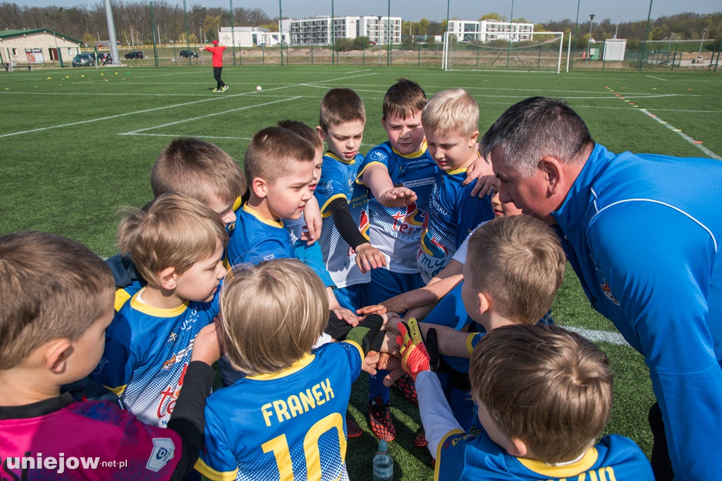 XXII  ,,Z podwórka na Stadion o puchar Tymbarku