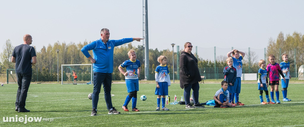 XXII  ,,Z podwórka na Stadion o puchar Tymbarku