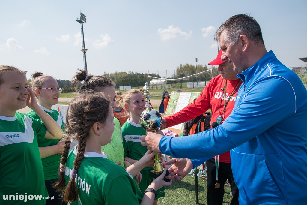 XXII  ,,Z podwórka na Stadion o puchar Tymbarku