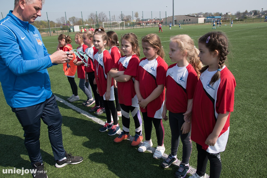 XXII  ,,Z podwórka na Stadion o puchar Tymbarku