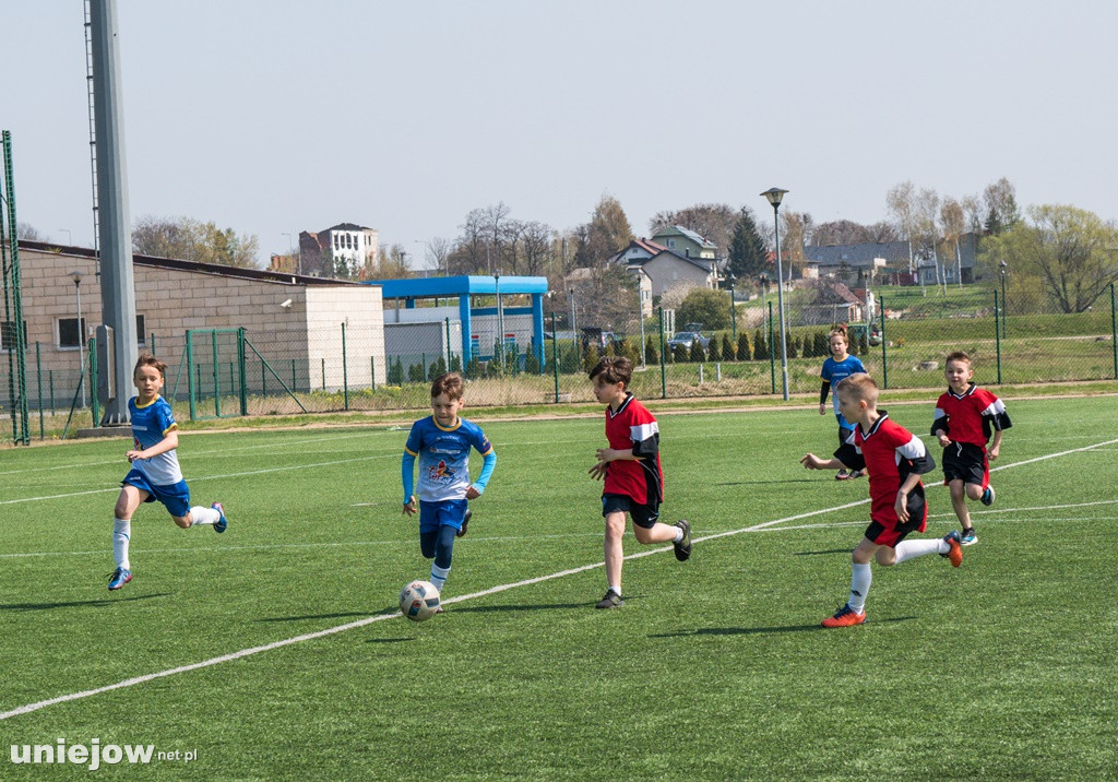 XXII  ,,Z podwórka na Stadion o puchar Tymbarku