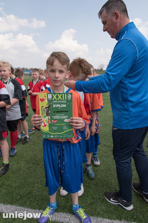 XXII  ,,Z podwórka na Stadion o puchar Tymbarku