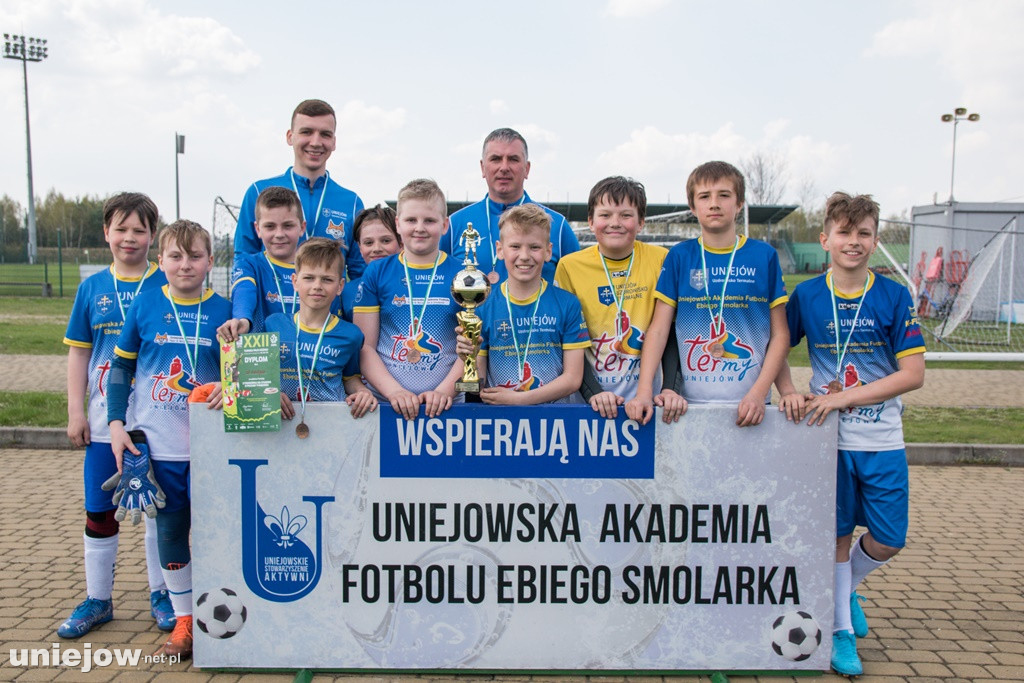 XXII  ,,Z podwórka na Stadion o puchar Tymbarku