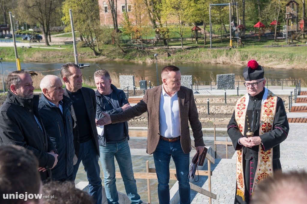 W Winnicy Bogumiła zasadzono pierwsze winorośle. Z