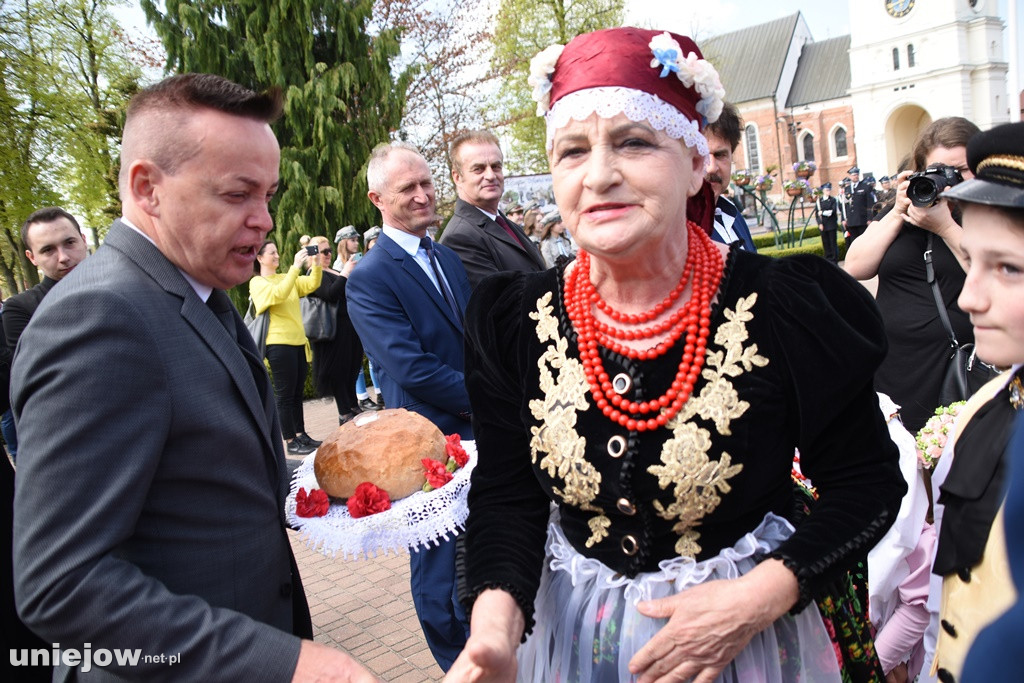 W Uniejowie radośnie uczczono święto Konstytucji 3 Maja
