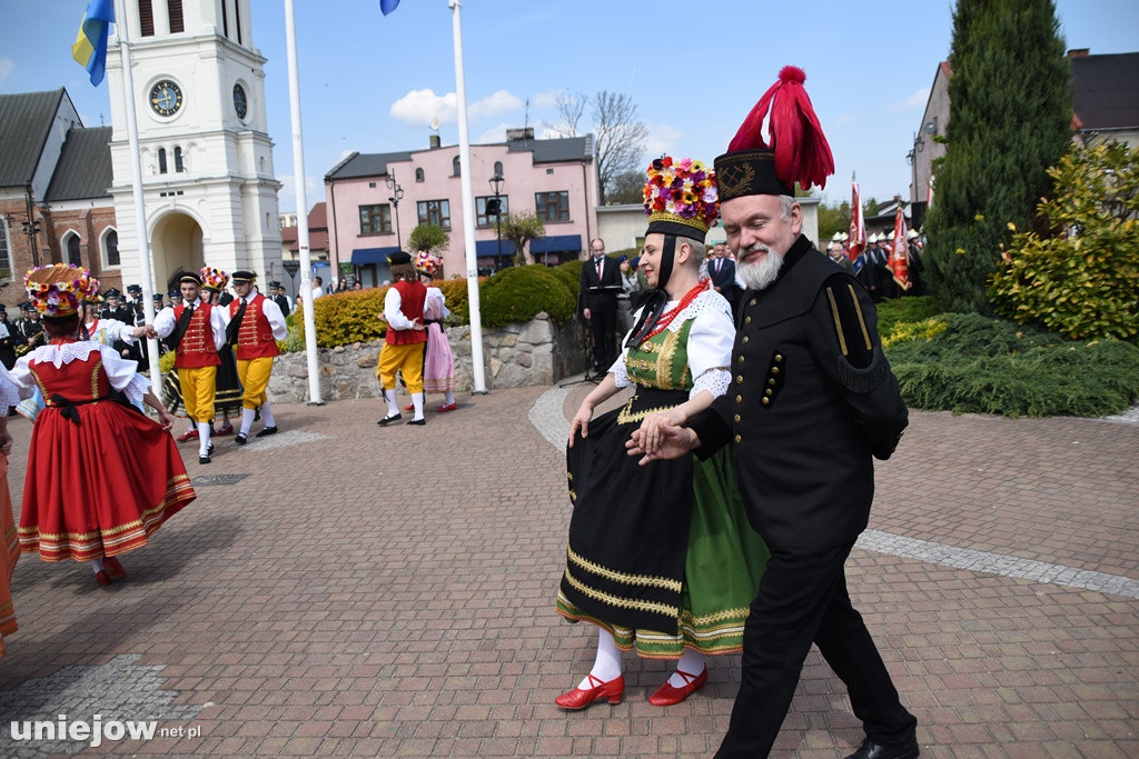 W Uniejowie radośnie uczczono święto Konstytucji 3 Maja