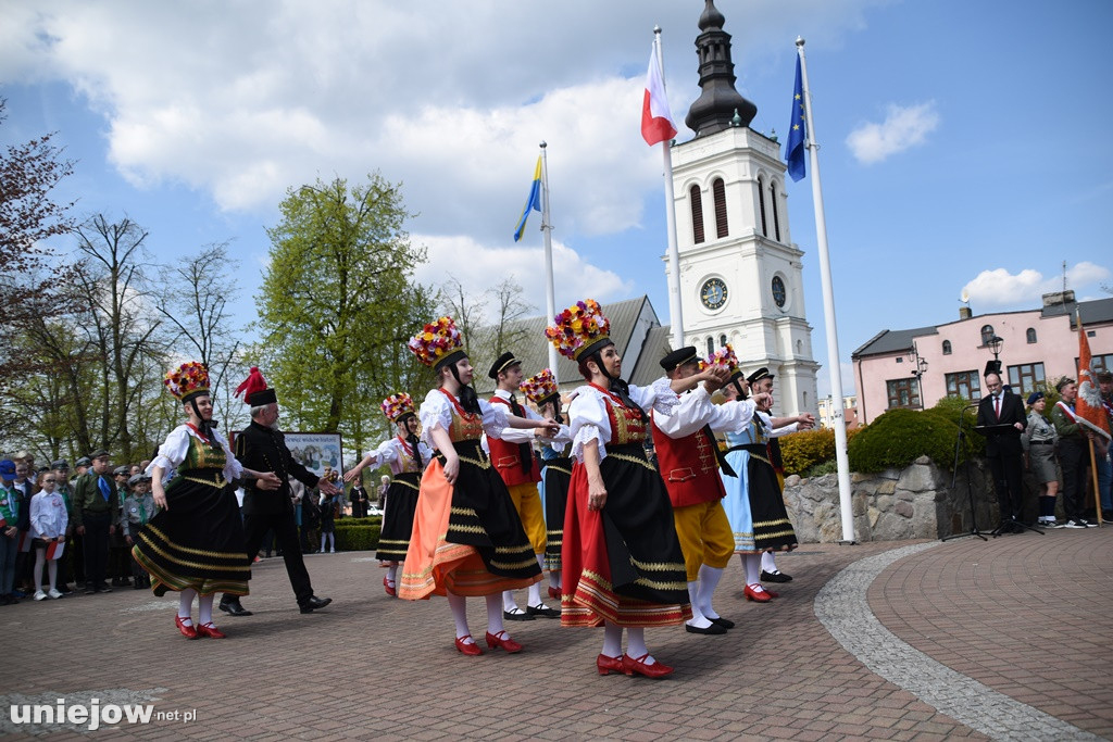 W Uniejowie radośnie uczczono święto Konstytucji 3 Maja