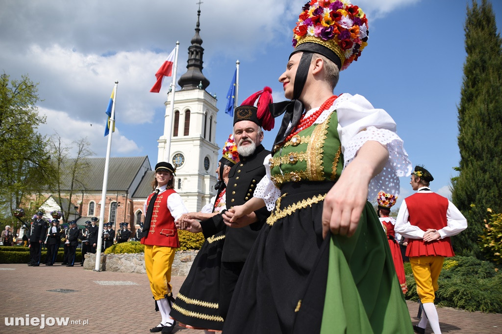 W Uniejowie radośnie uczczono święto Konstytucji 3 Maja