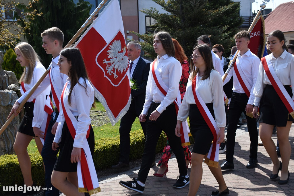 W Uniejowie radośnie uczczono święto Konstytucji 3 Maja