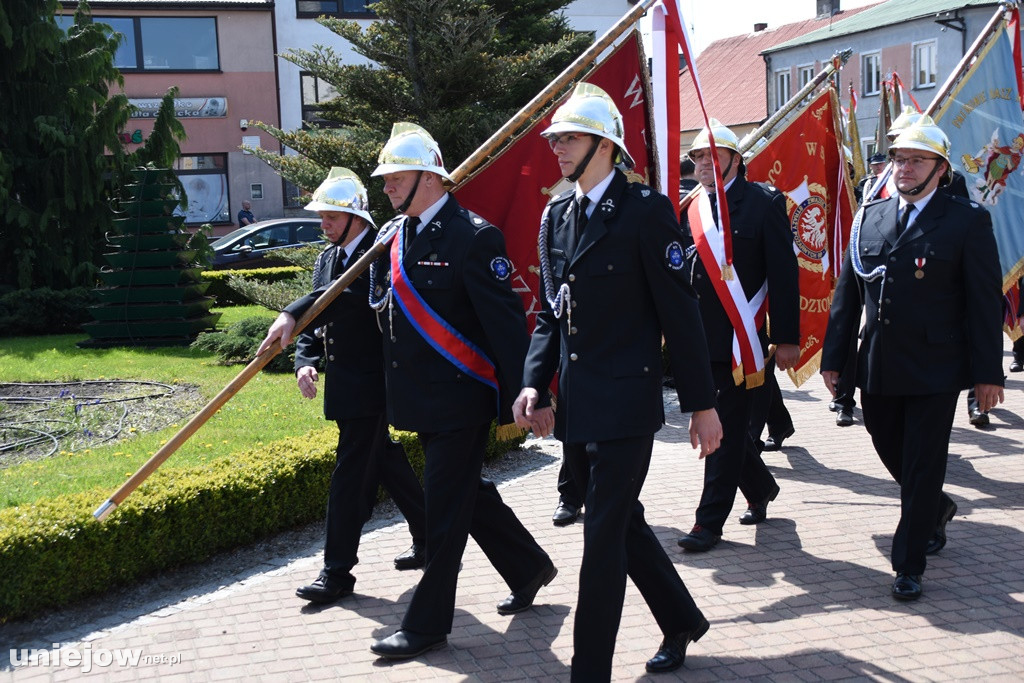 W Uniejowie radośnie uczczono święto Konstytucji 3 Maja
