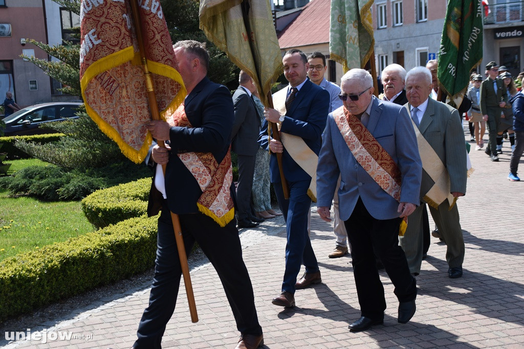 W Uniejowie radośnie uczczono święto Konstytucji 3 Maja
