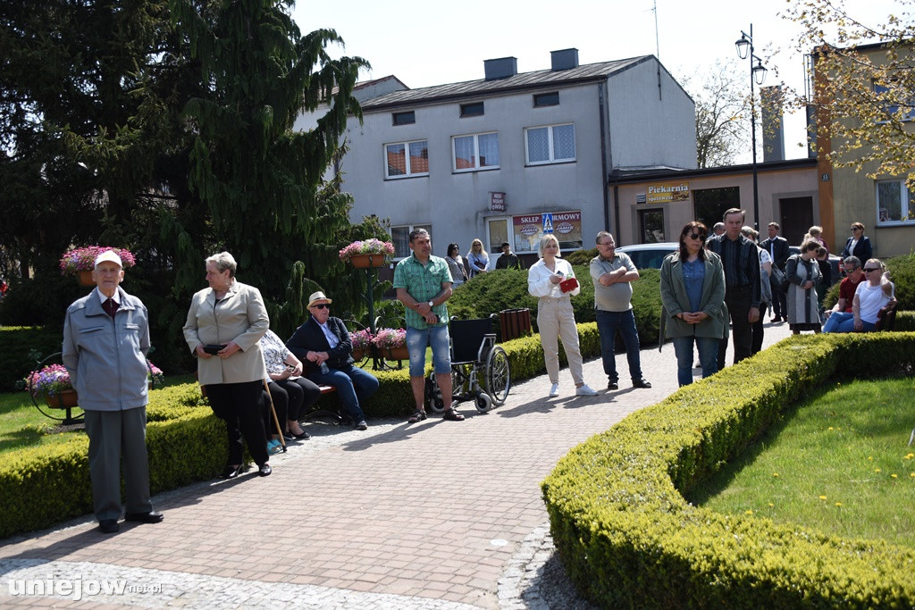 W Uniejowie radośnie uczczono święto Konstytucji 3 Maja