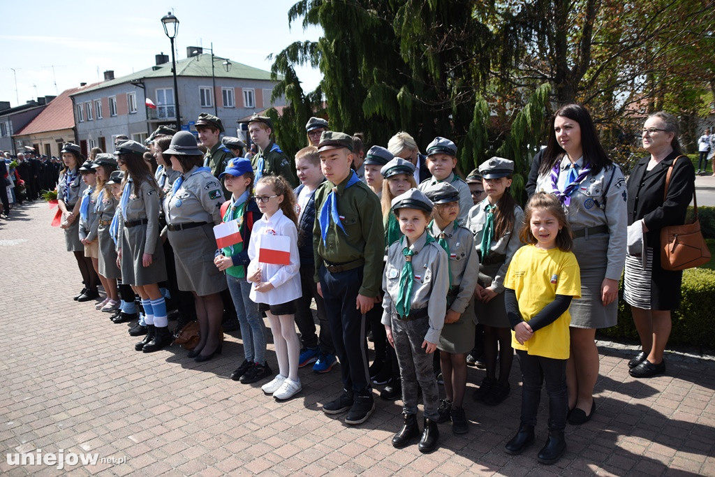 W Uniejowie radośnie uczczono święto Konstytucji 3 Maja