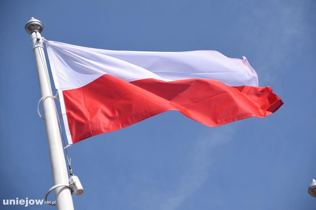 W Uniejowie radośnie uczczono święto Konstytucji 3 Maja