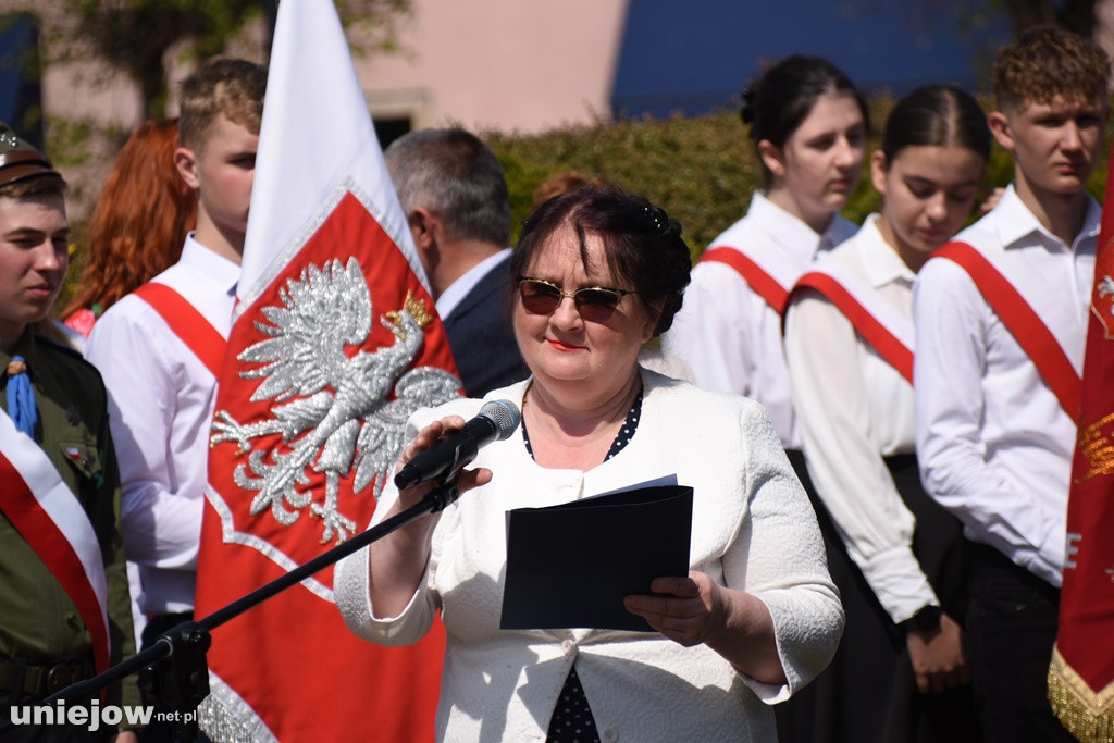W Uniejowie radośnie uczczono święto Konstytucji 3 Maja