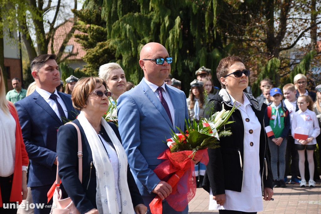 W Uniejowie radośnie uczczono święto Konstytucji 3 Maja