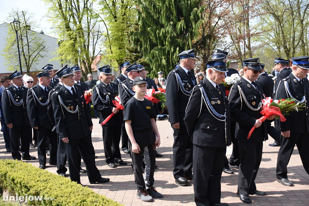 W Uniejowie radośnie uczczono święto Konstytucji 3 Maja