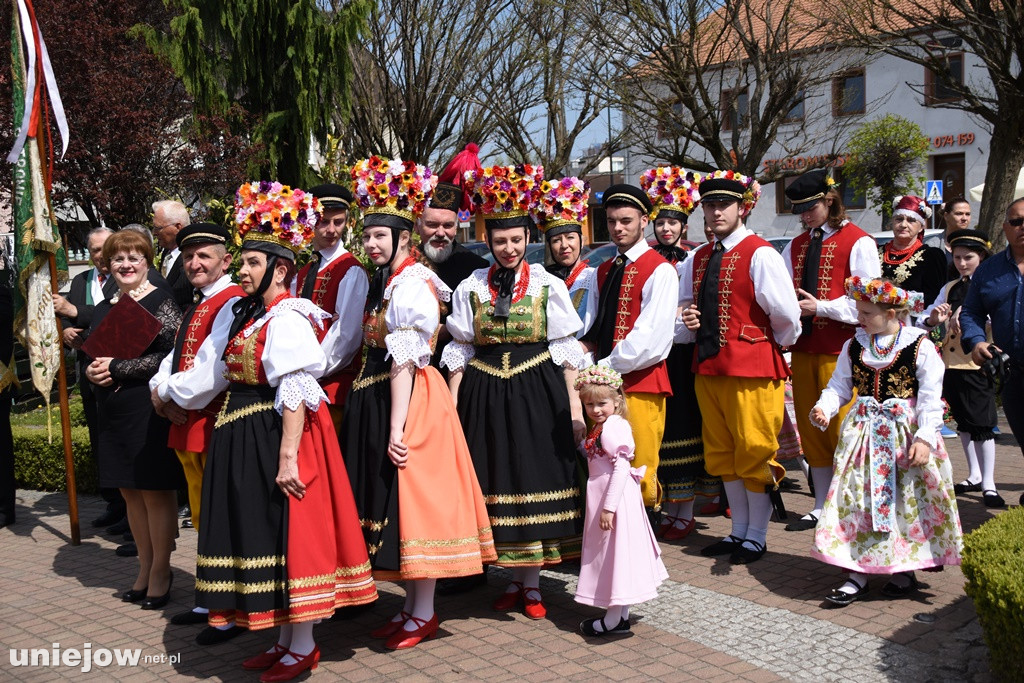 W Uniejowie radośnie uczczono święto Konstytucji 3 Maja