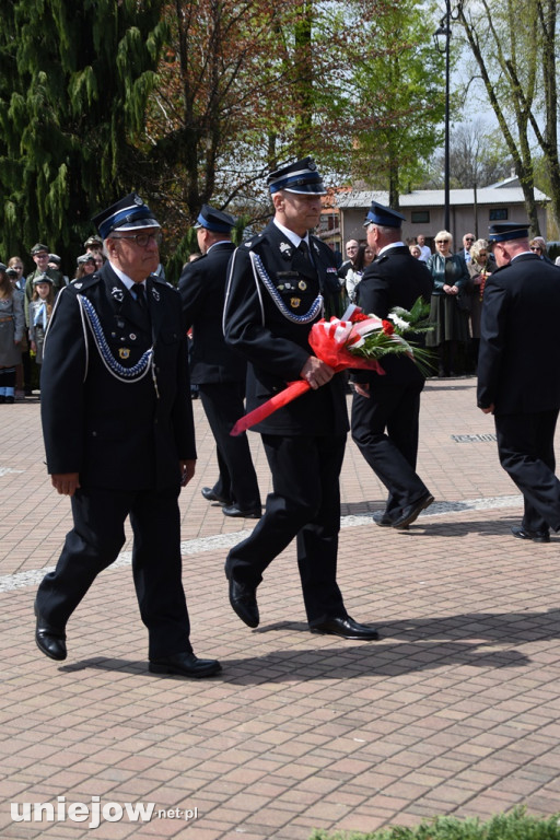 W Uniejowie radośnie uczczono święto Konstytucji 3 Maja