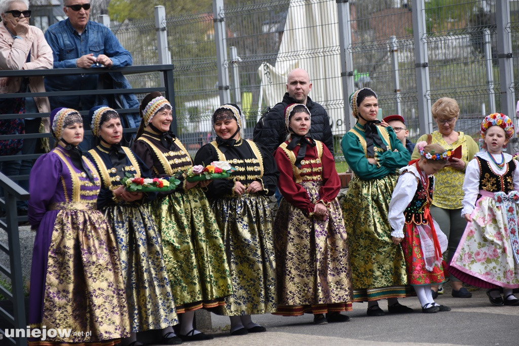 W Uniejowie radośnie uczczono święto Konstytucji 3 Maja