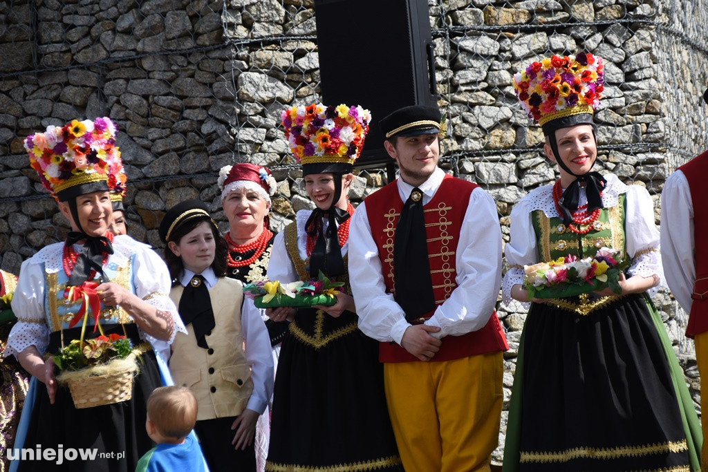 W Uniejowie radośnie uczczono święto Konstytucji 3 Maja