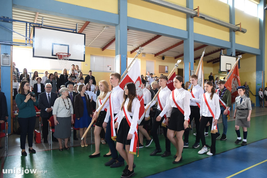 W Uniejowie świętowano 45-lecie nadania szkole imienia