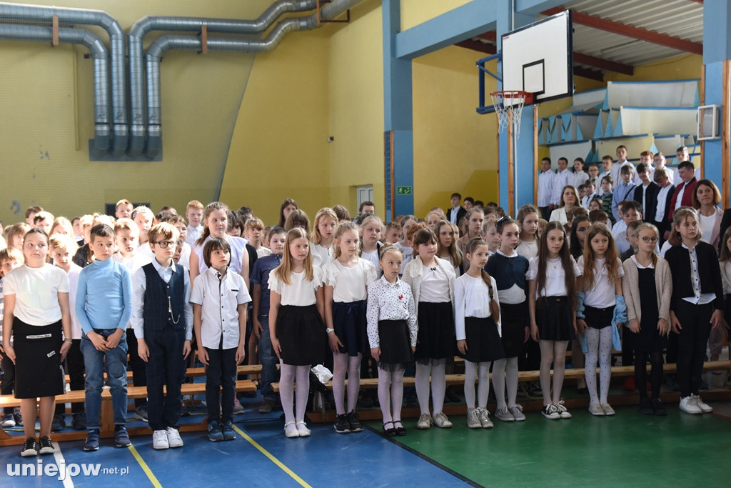 W Uniejowie świętowano 45-lecie nadania szkole imienia