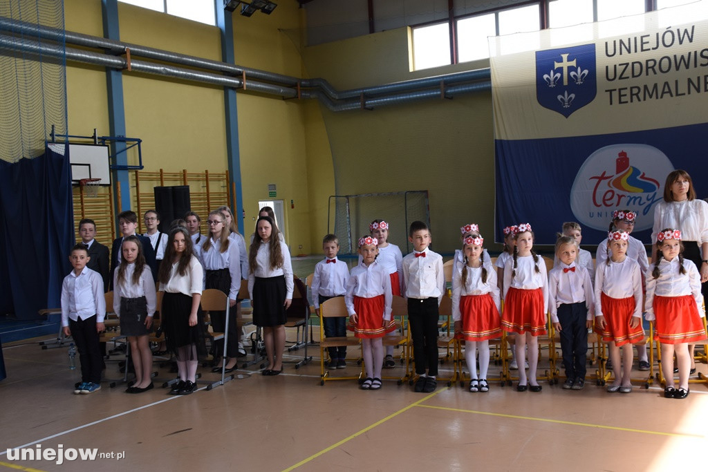 W Uniejowie świętowano 45-lecie nadania szkole imienia