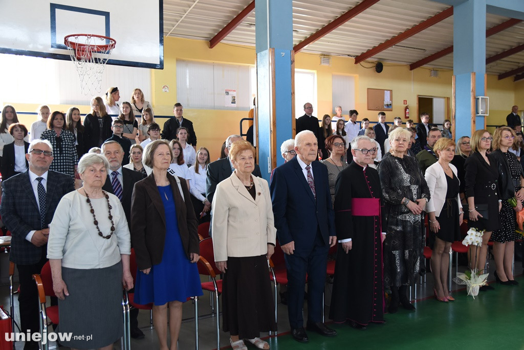 W Uniejowie świętowano 45-lecie nadania szkole imienia