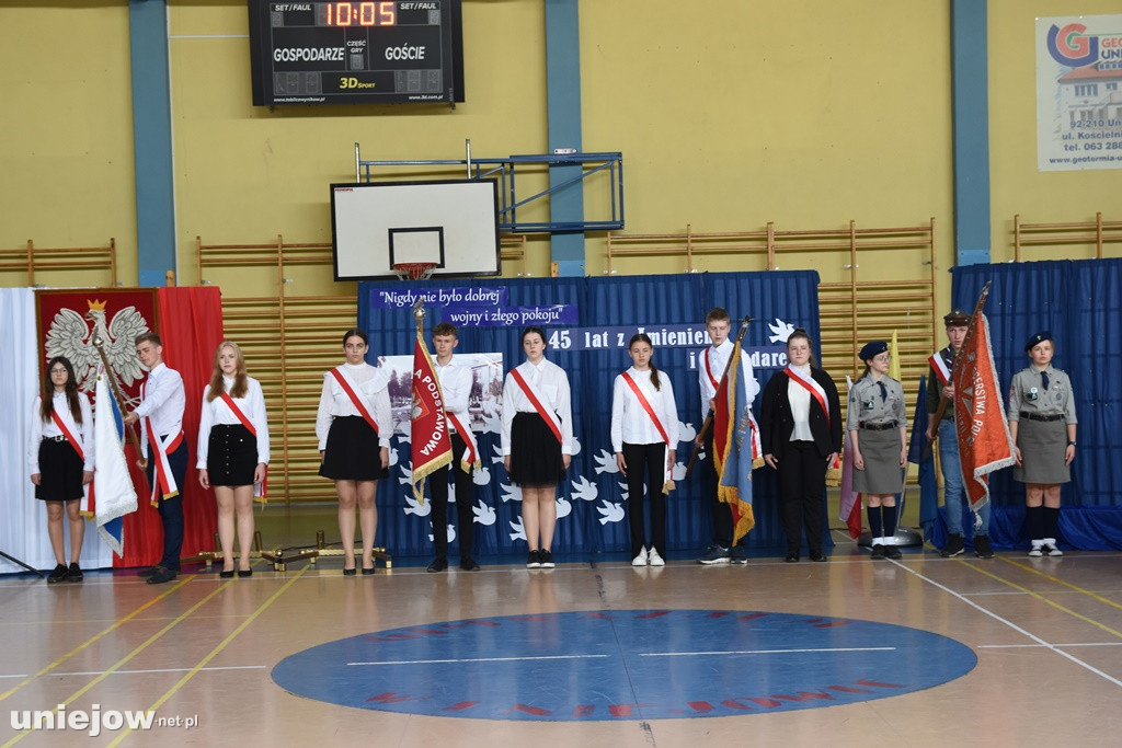 W Uniejowie świętowano 45-lecie nadania szkole imienia