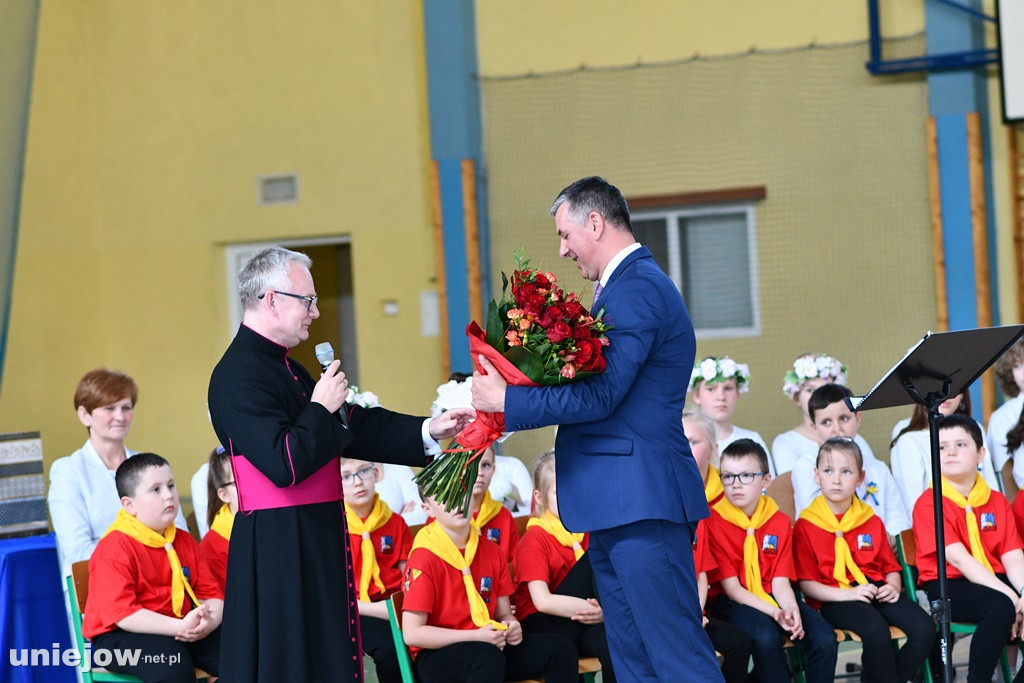 W Uniejowie świętowano 45-lecie nadania szkole imienia